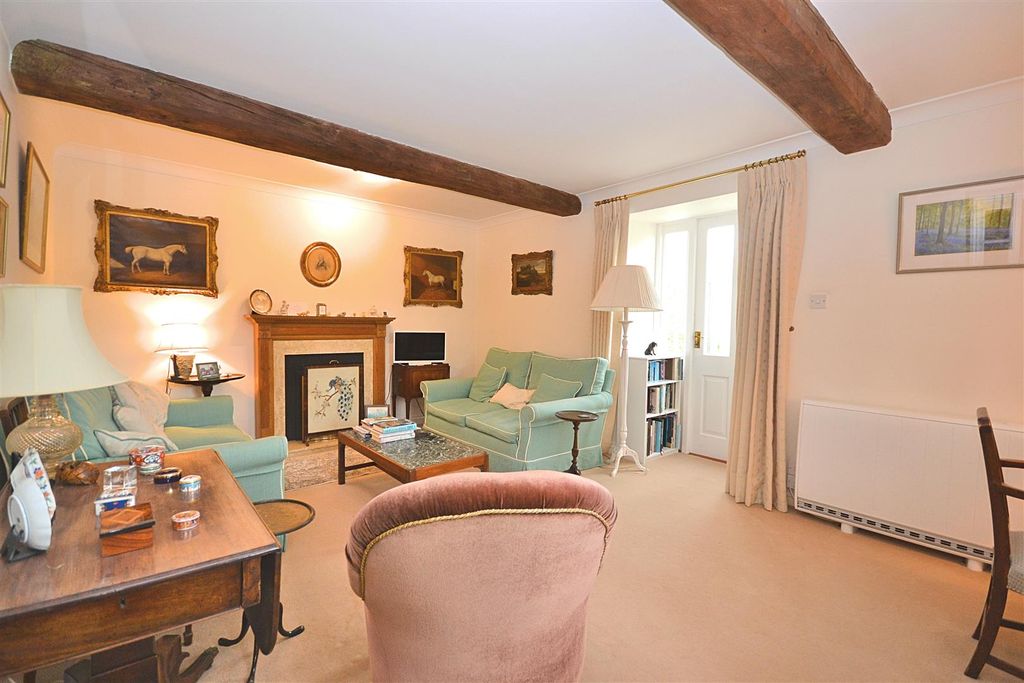 Property photo 2 of 37 7 (86).Png