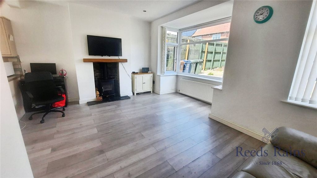 Property photo 3 of 16 Picture No. 05