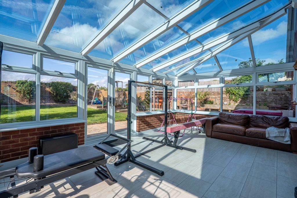Property photo 3 of 27 5146164