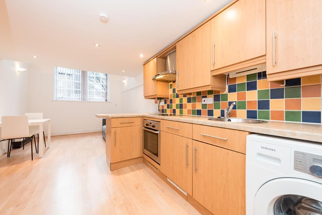 Property photo 1 of 8 Kitchen