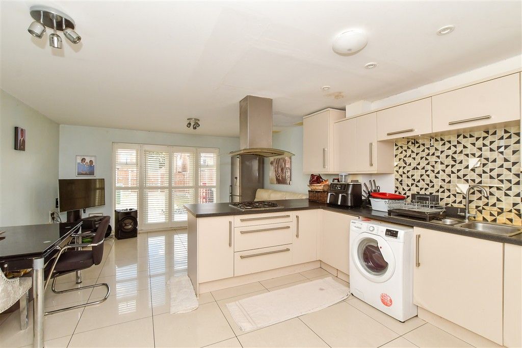 Property photo 3 of 12 Kitchen/Diner