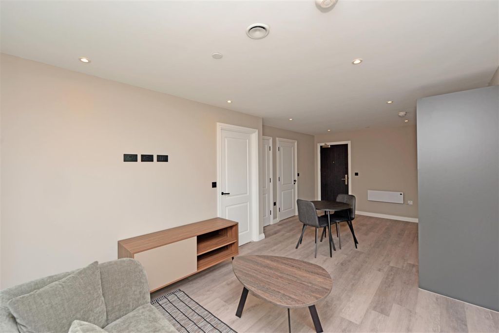 Property photo 3 of 22 Living Room / Dining Area: