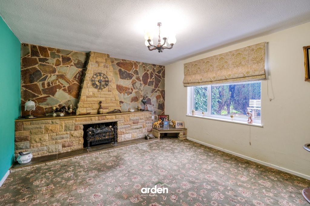 Property photo 3 of 18
