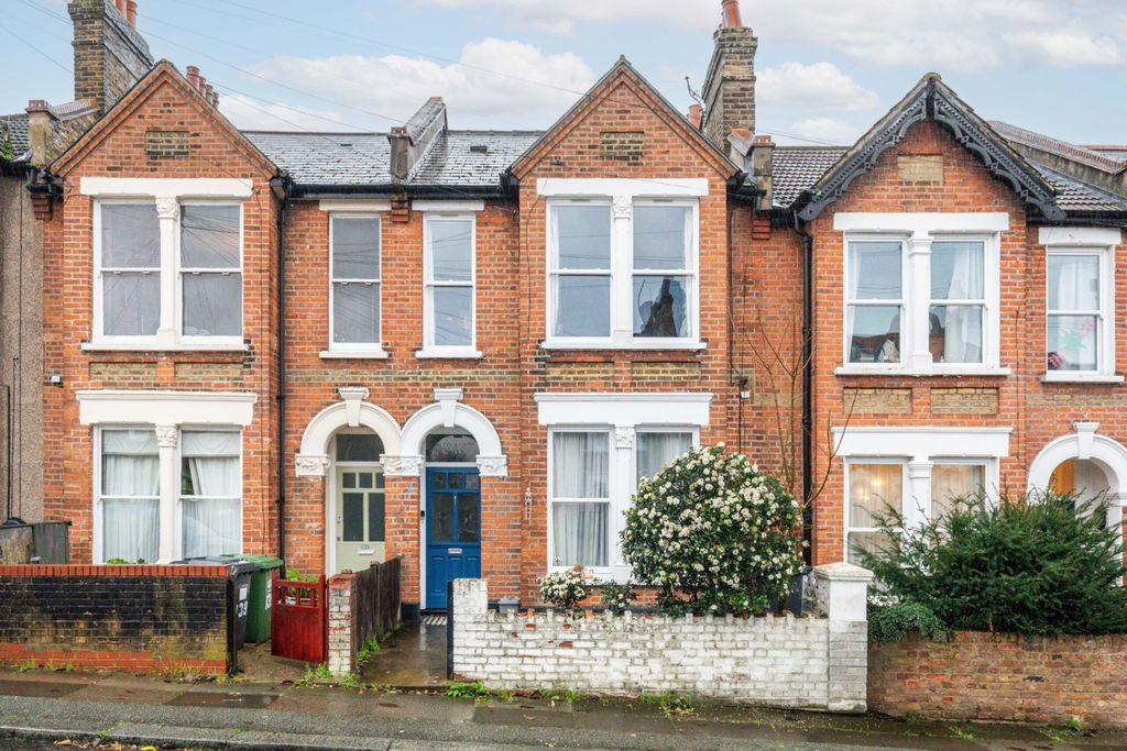 Property photo 2 of 13