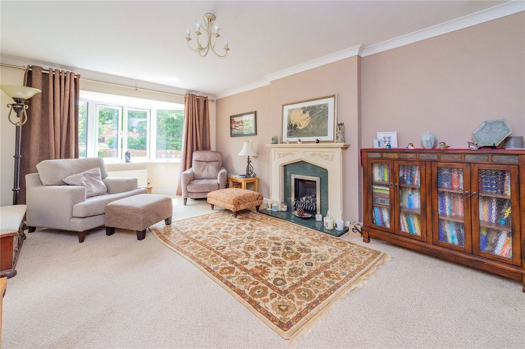Property photo 2 of 52 Picture No. 44