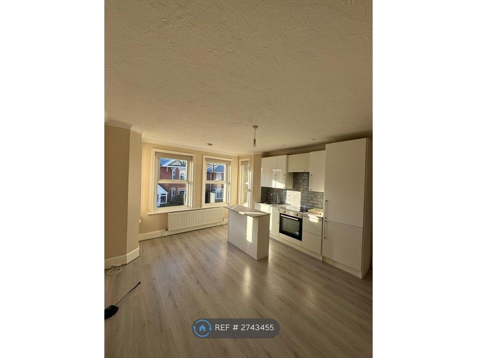 Property photo 1 of 21 Open Plan Lounge / Kitchen