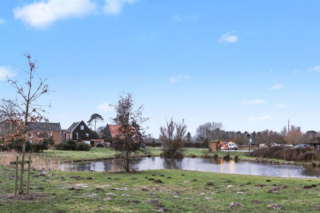 Property photo 2 of 14 Duck Pond