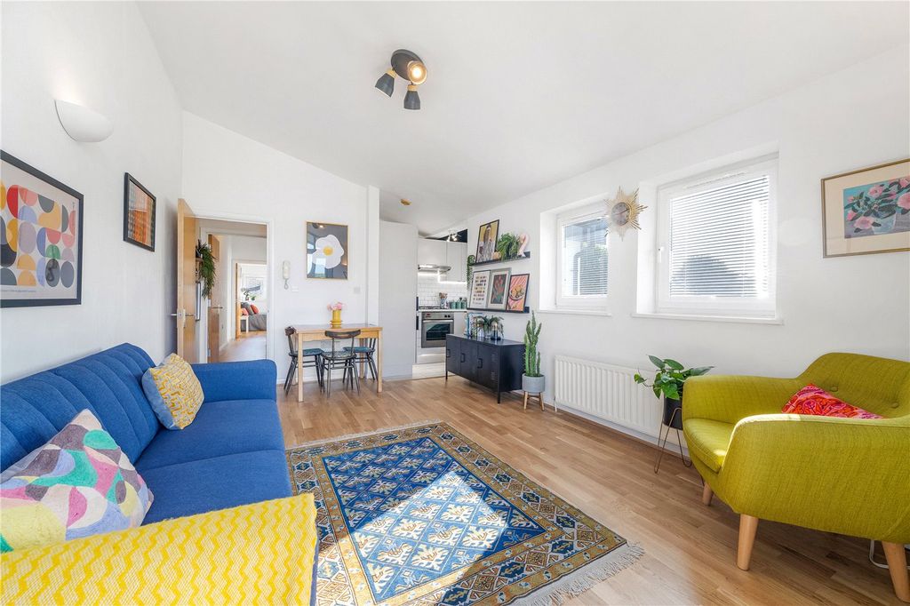 Property photo 1 of 12 Reception