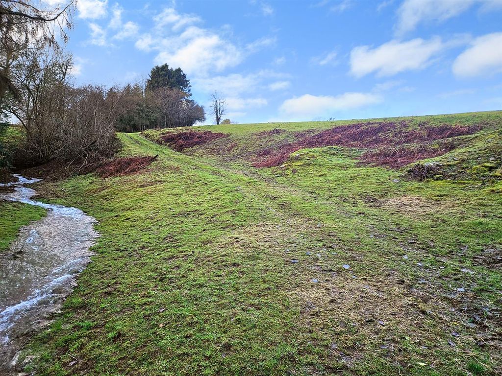 Property photo 2 of 7 Jfid0861Dp.Jpg