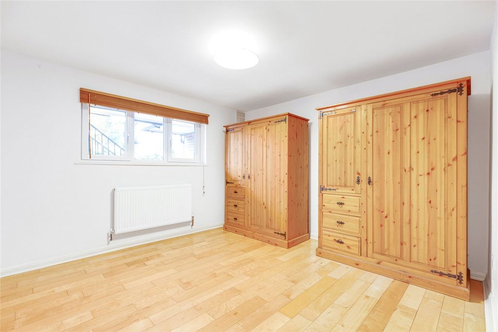 Property photo 3 of 11 Picture No. 04