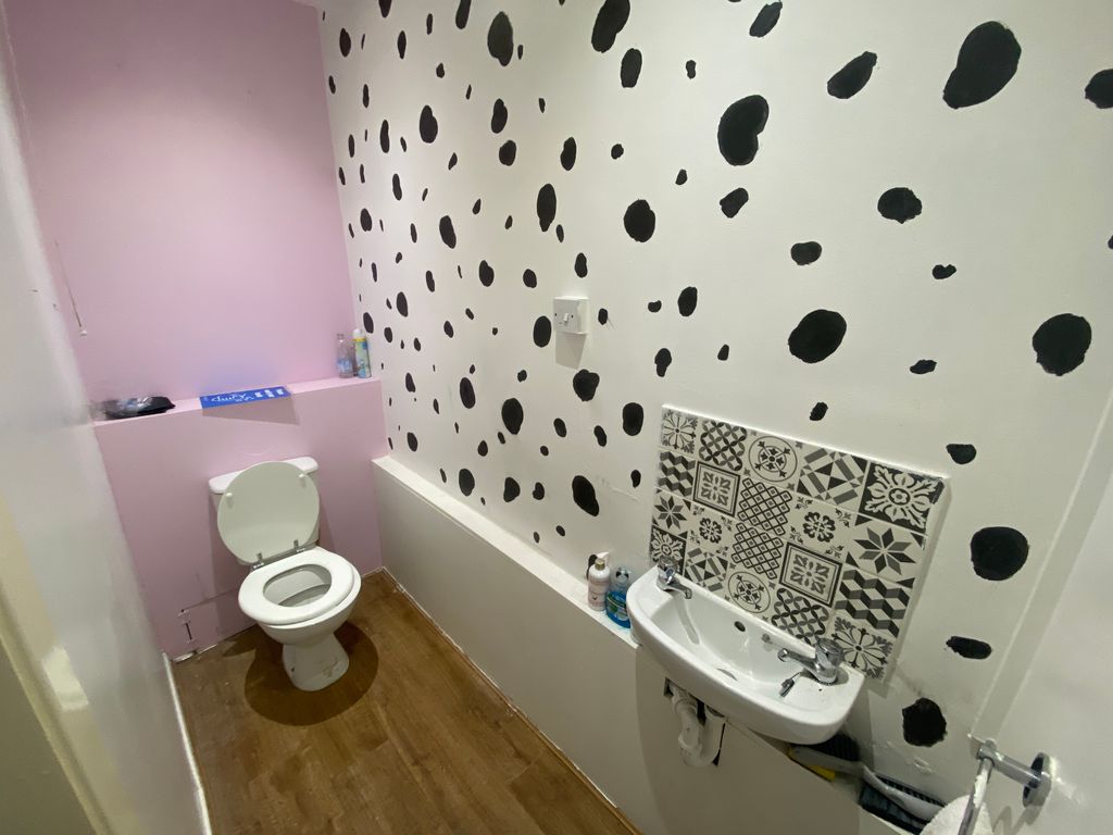 Property photo 3 of 5