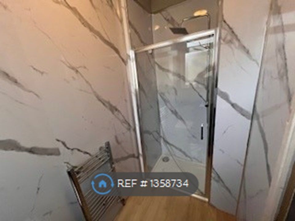 Property photo 3 of 8 Shower Room 1