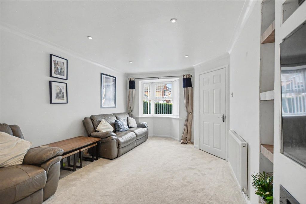 Property photo 2 of 32 Lounge_3.Jpeg