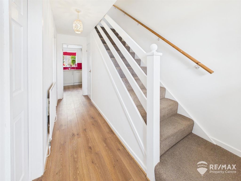 Property photo 2 of 28 Cam02842G0-Pr0350-Still018.Jpg