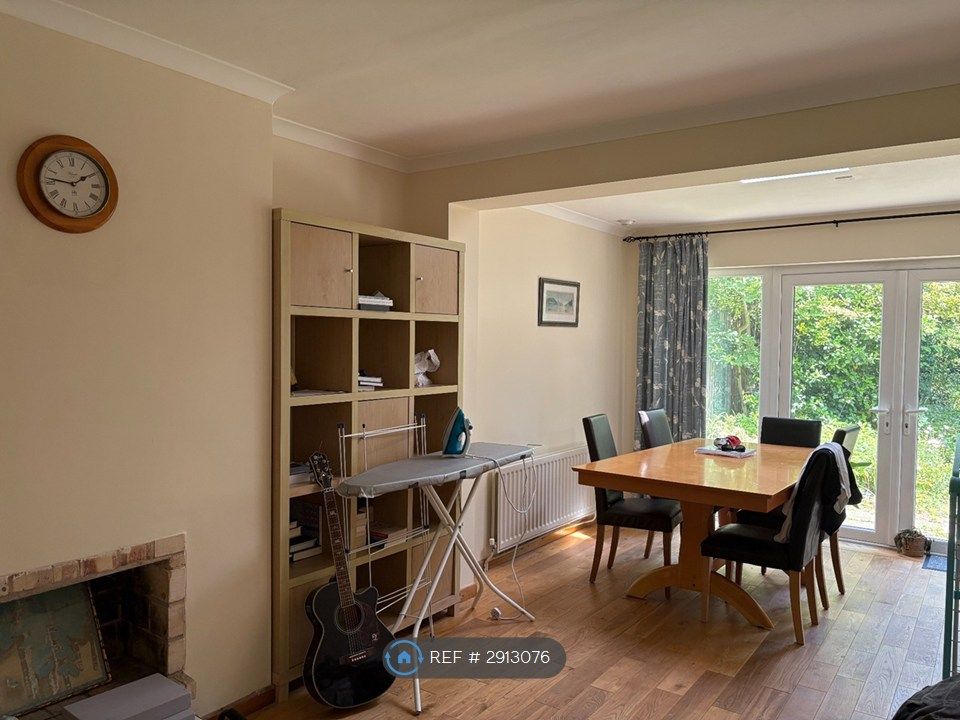 Property photo 3 of 11 Sitting Room 2