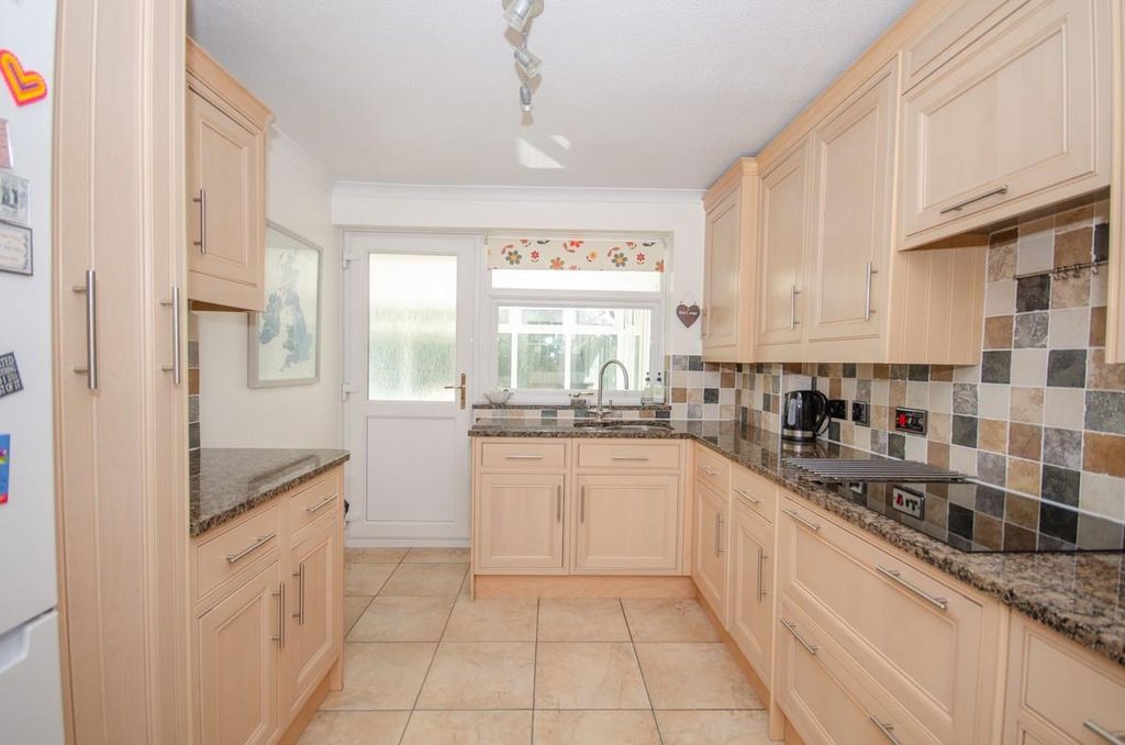 Property photo 3 of 24 Kitchen.Jpg