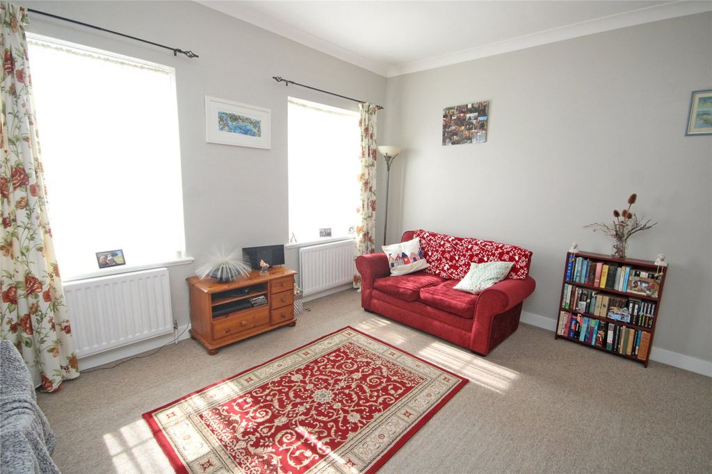 Property photo 3 of 8 Picture No. 02