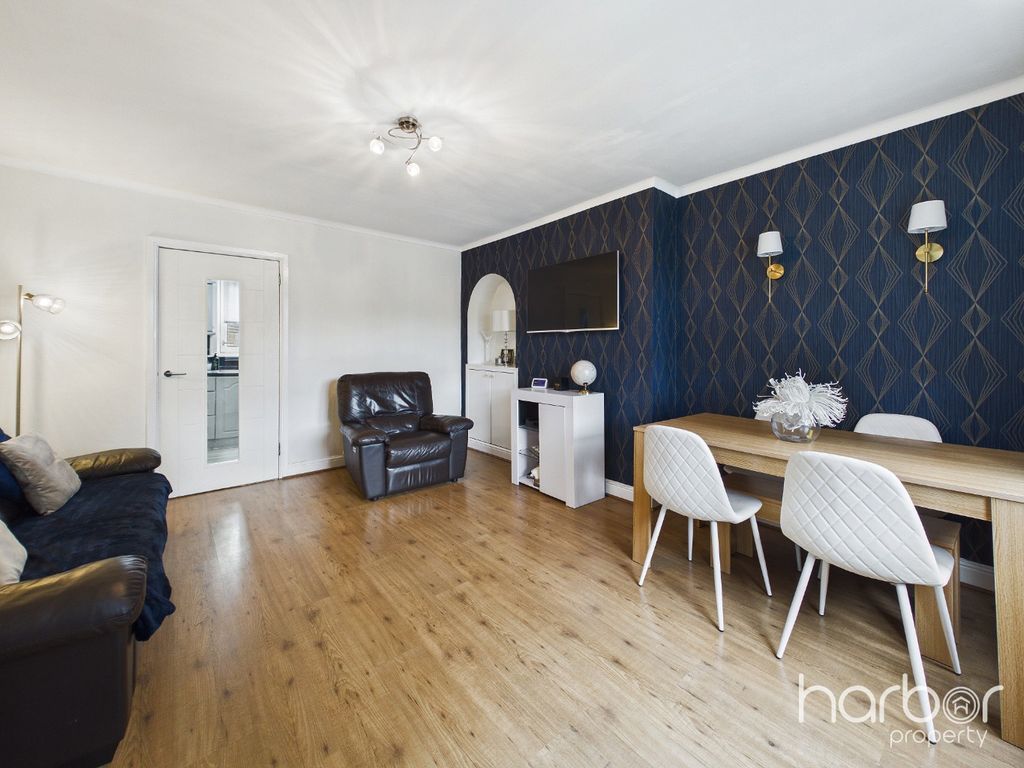 Property photo 3 of 20 5189155