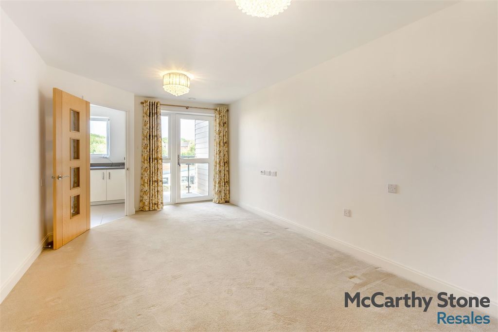 Property photo 2 of 32 8700116-Interior05.Jpg
