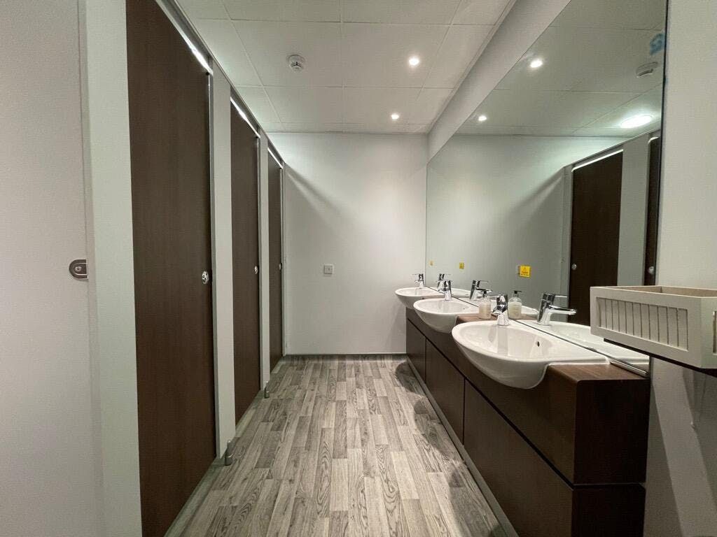 Property photo 3 of 6 Atrium Bus Centre 4.Jpeg