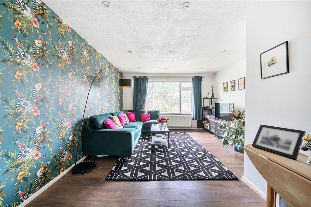 Property photo 2 of 15 1479220-24-6A33Eb74d63Fb.Jpg
