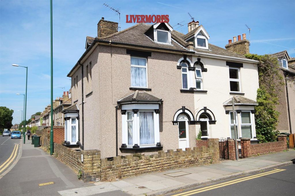 Property photo 1 of 11 68 Miskindp.Jpg