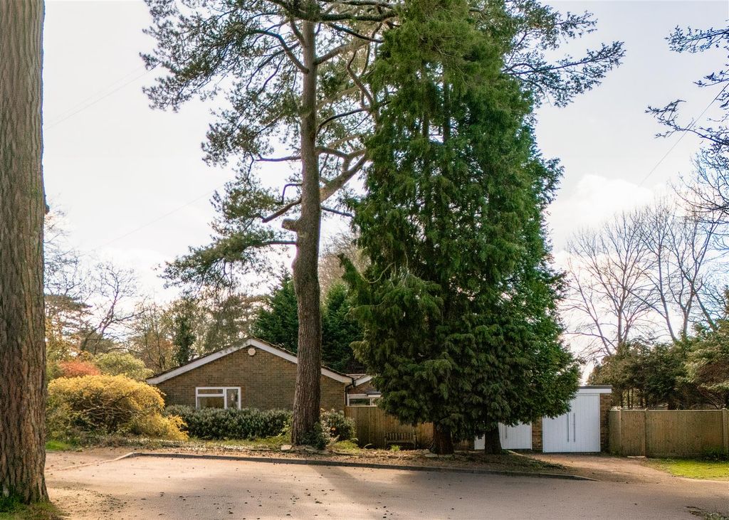 Property photo 1 of 23