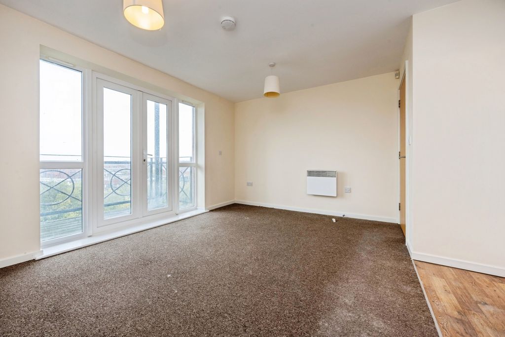 Property photo 2 of 17 Photo