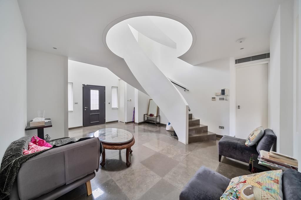 Property photo 3 of 18 Reception Room