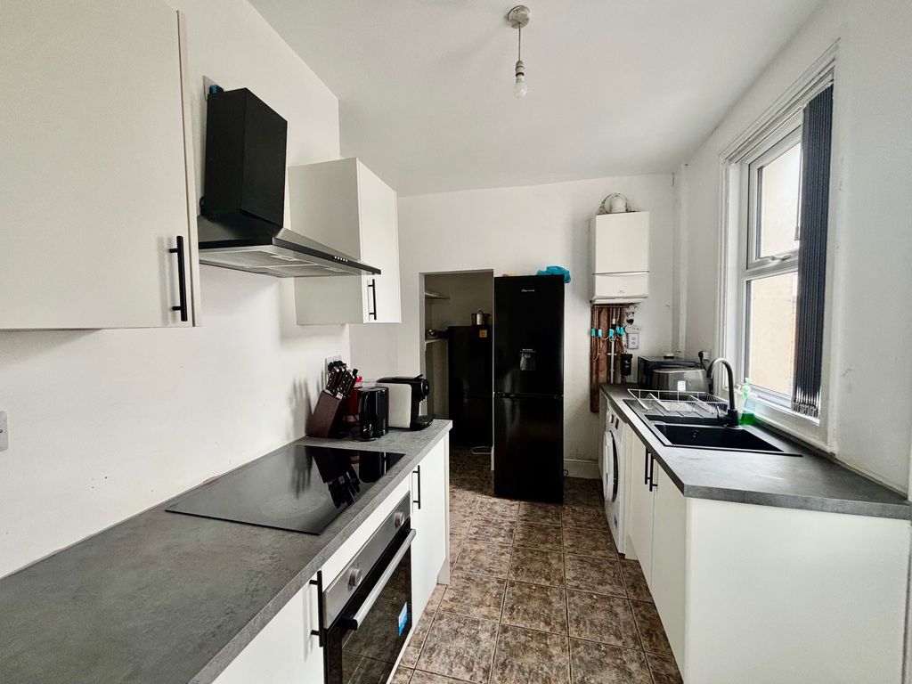 Property photo 2 of 4