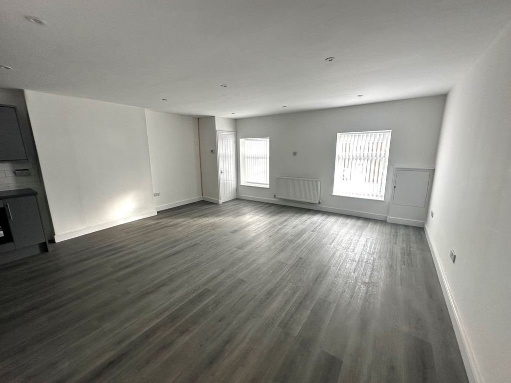 Property photo 2 of 12 Living Room