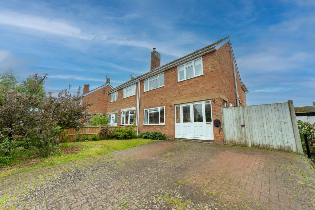 Property photo 1 of 27
