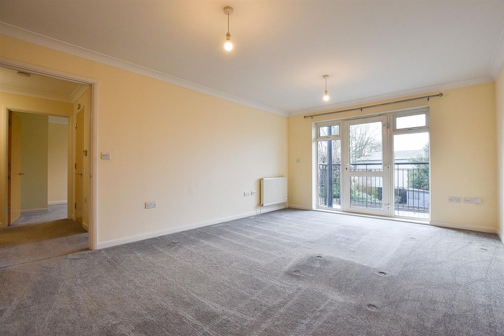 Property photo 3 of 10 Living Area..Jpg