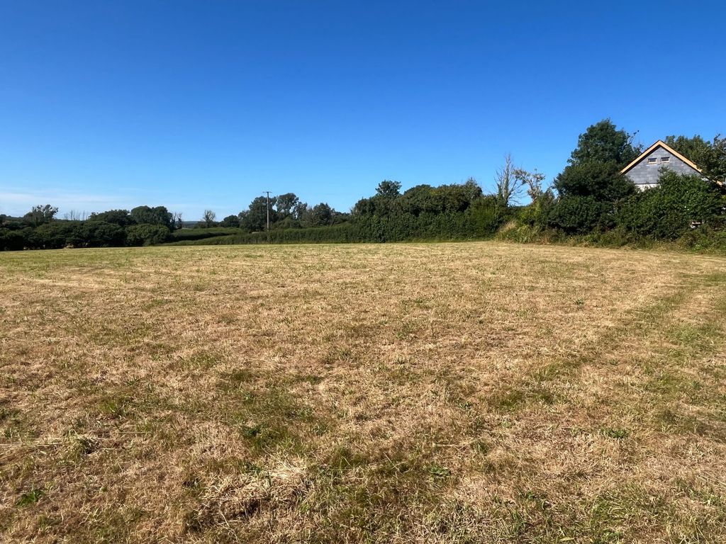 Property photo 1 of 6