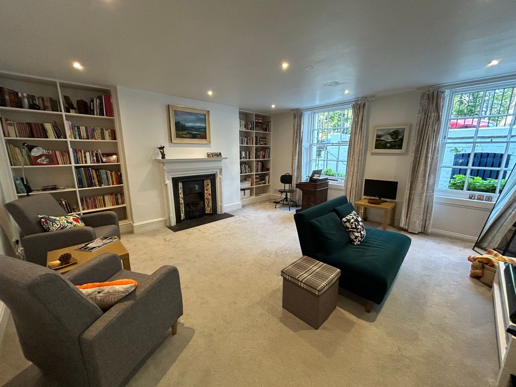 Property photo 1 of 13 Image
