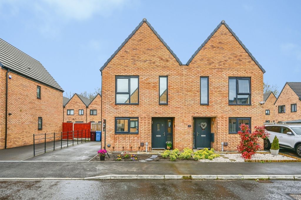 Property photo 1 of 13 Pbox-Img.Jpg