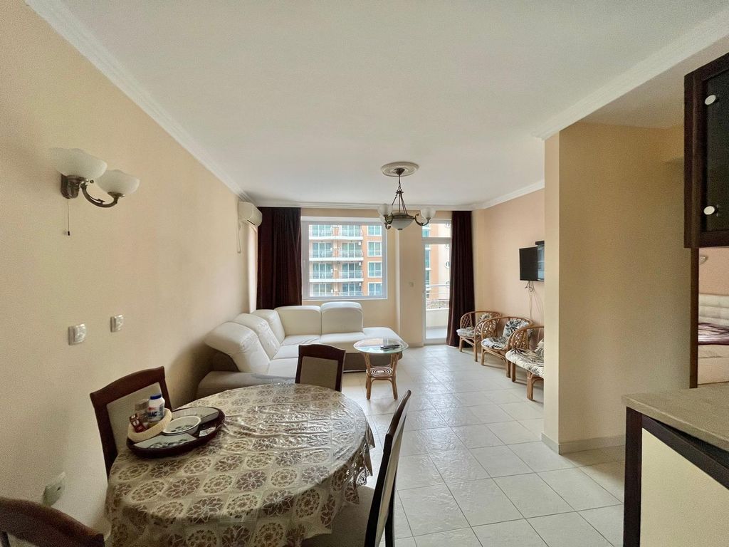 Property photo 3 of 12