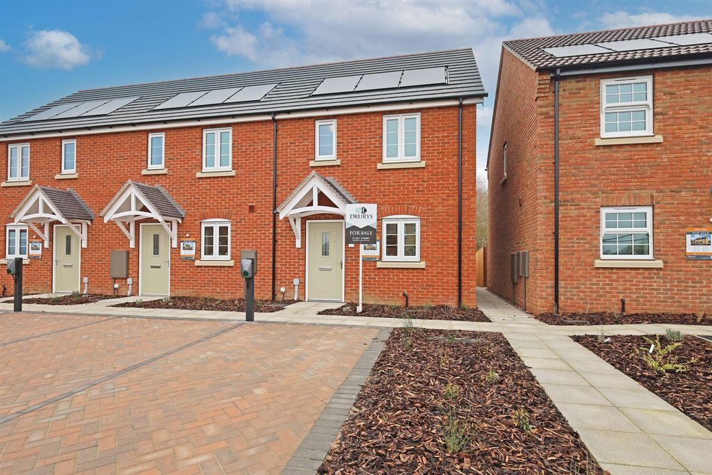 Property photo 1 of 12 (Main)