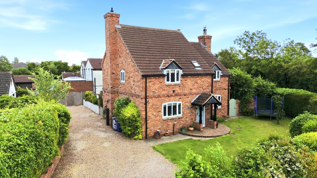 Property photo 1 of 39 Img001