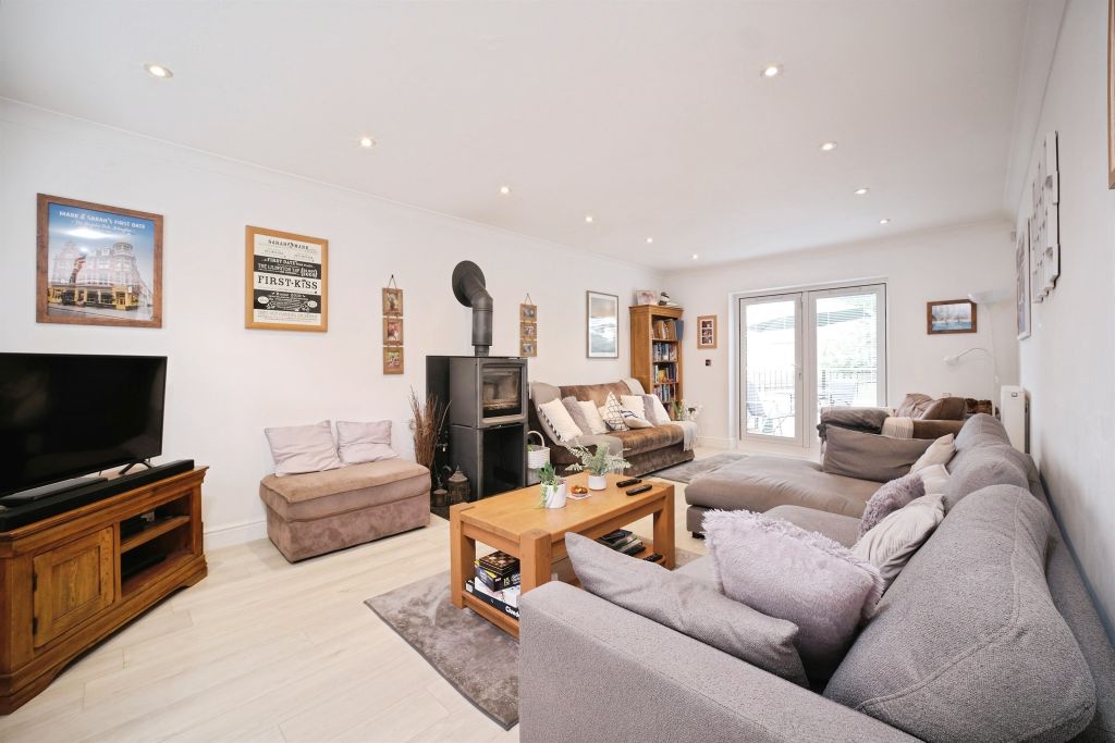 Property photo 2 of 38