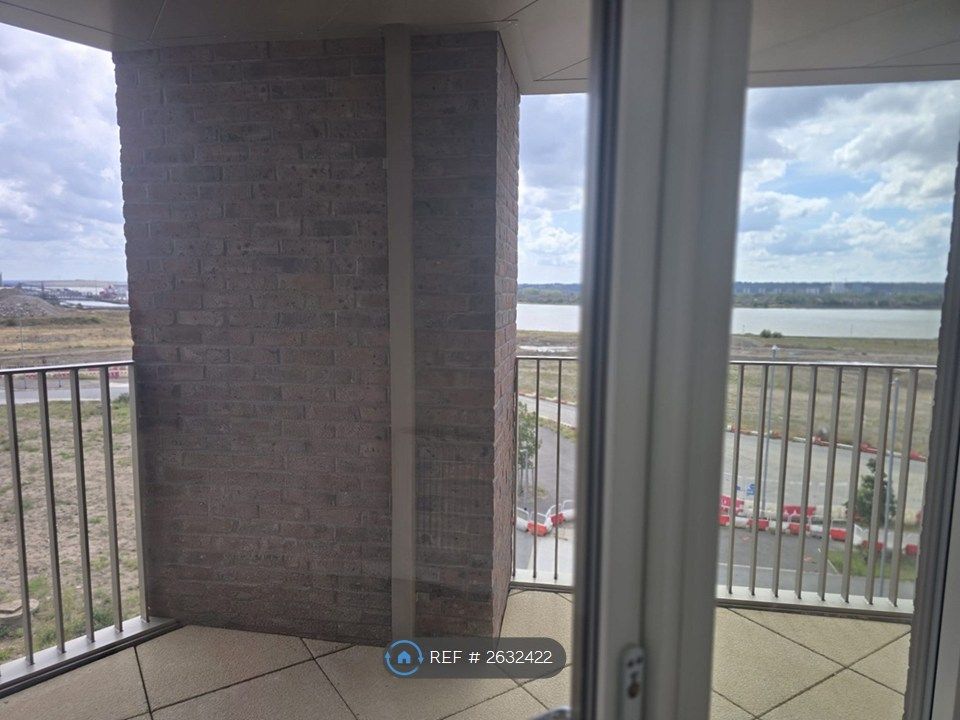 Property photo 1 of 14 Balcony