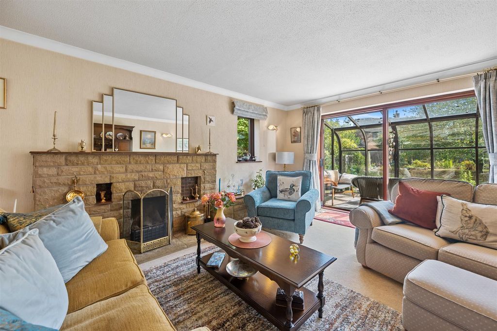 Property photo 2 of 44 16Highstweb20.Jpg