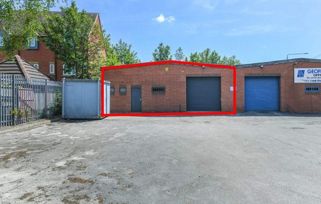 Property photo 1 of 6