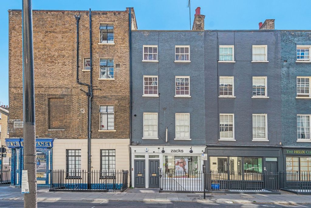 Property photo 2 of 4 External