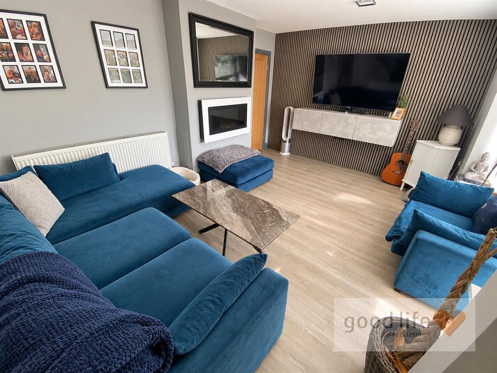 Property photo 2 of 13 20260924_182106363_Ios47 Bedale Crescent.Jpg