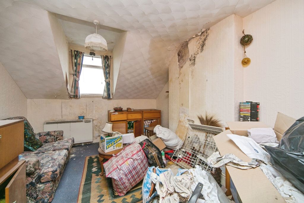 Property photo 3 of 11 Pbox-Img.Jpg