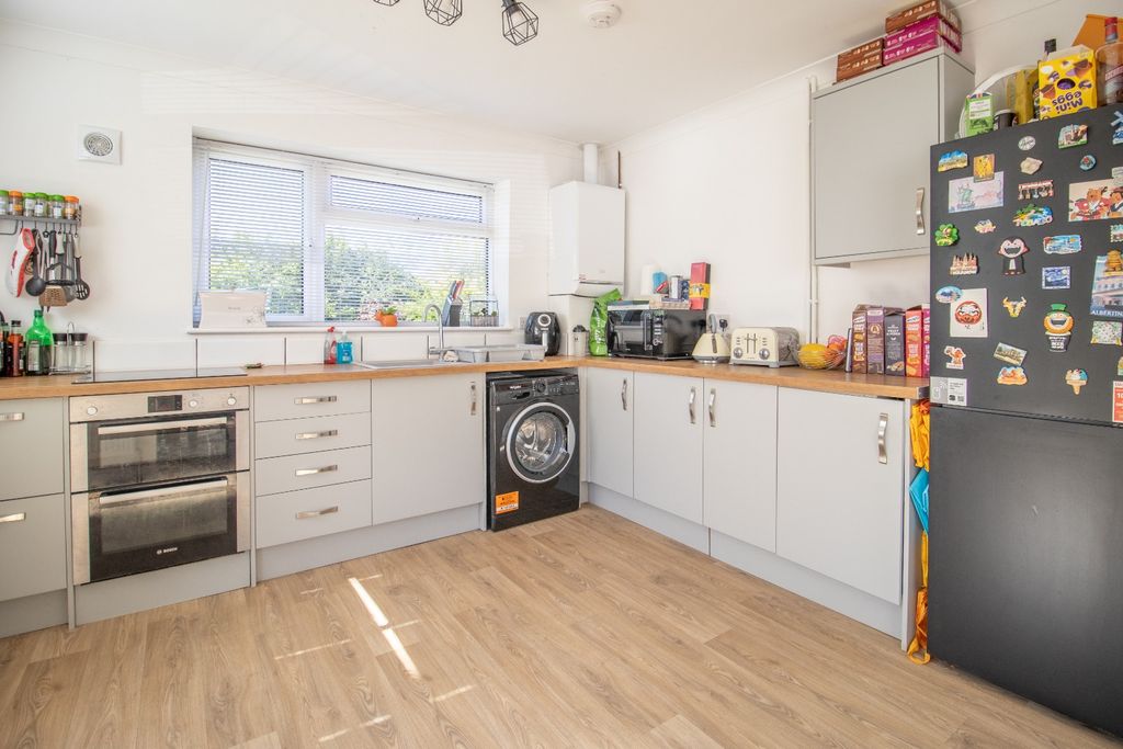 Property photo 3 of 15 5067865