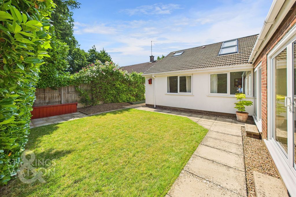 Property photo 3 of 33