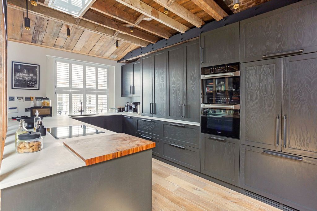 Property photo 2 of 10 Picture No. 31