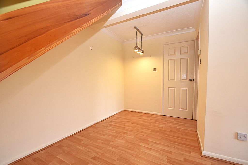 Property photo 3 of 9 Dsc_9098